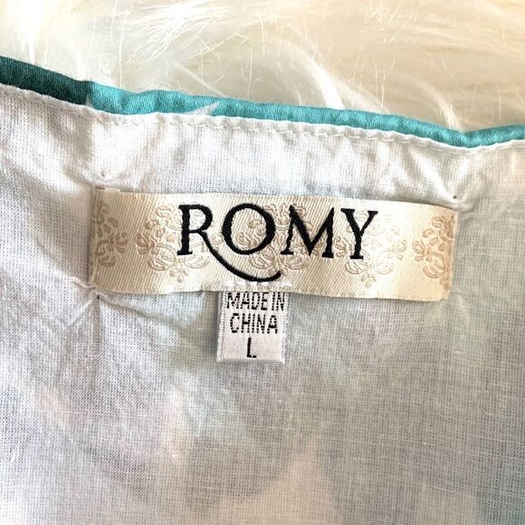 ROMY Multicolored Floral Dress - Picture 7 of 8